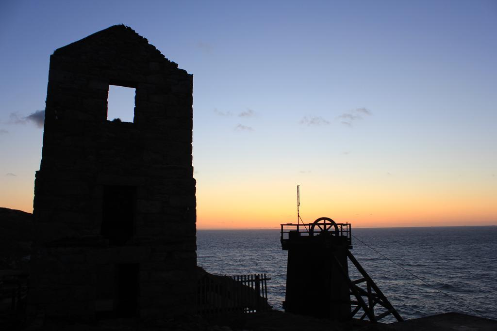 Wheal Rodney Holiday Park Марасион Экстерьер фото